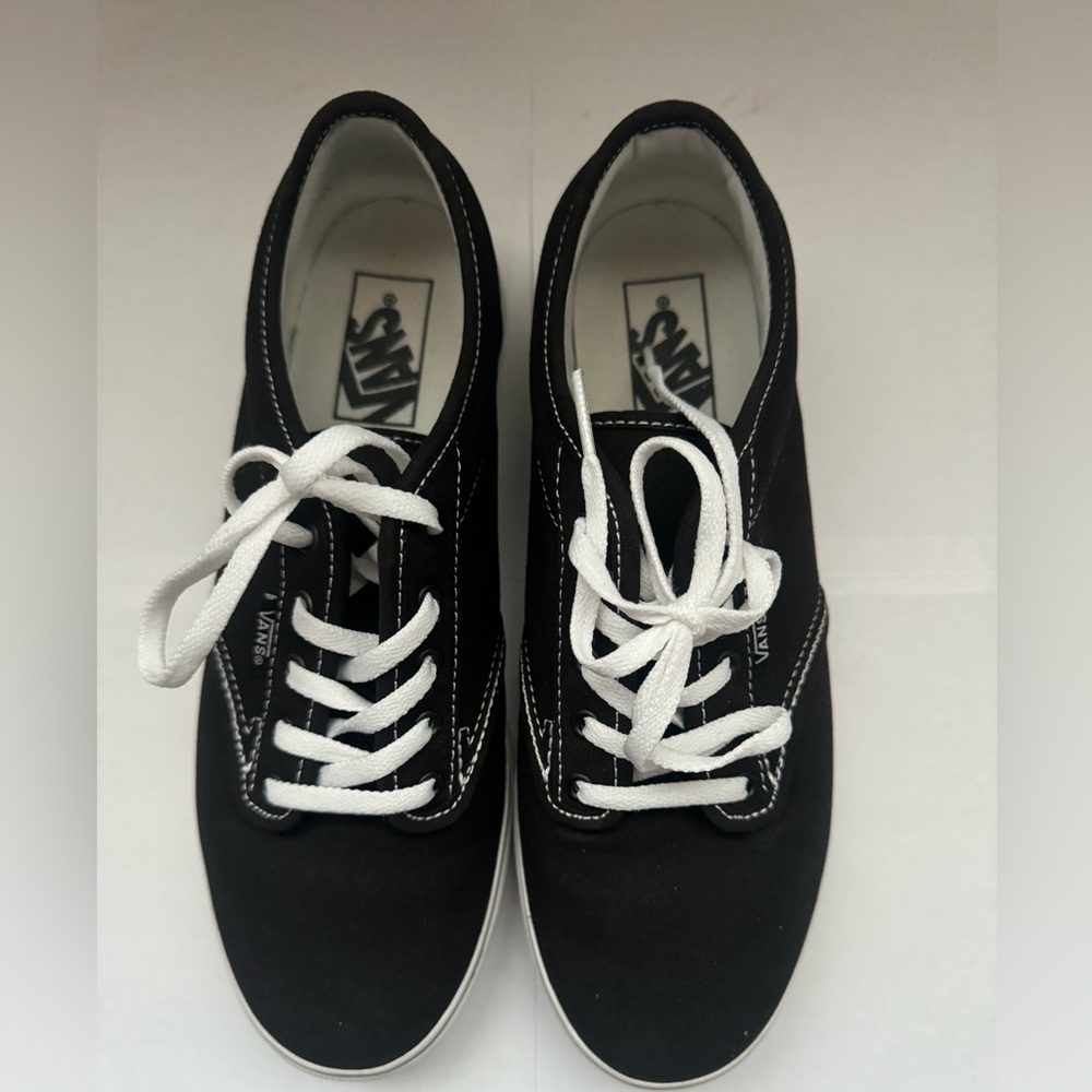 Used once Women’s Vans size 8.5 - Black